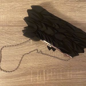 Black clutch
